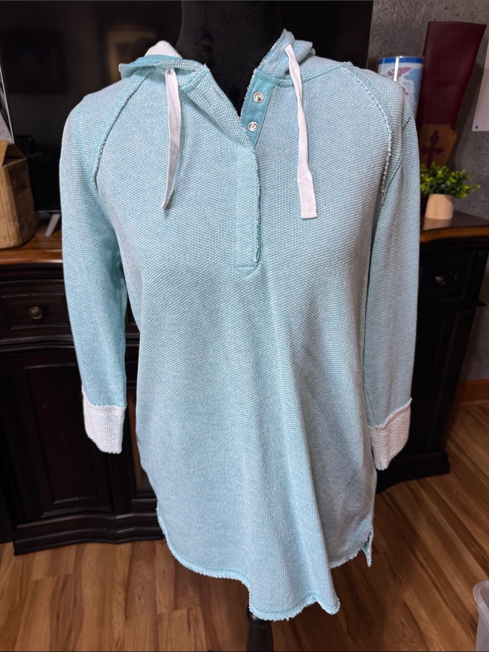 Soft Surroundings Just Beachy Aqua Heather Hooded Tunic with White Trim